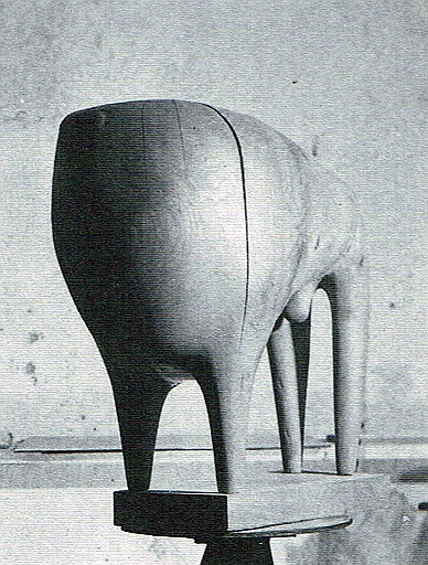 1949 - Holzstier - Ulme - 100x35x150 cm - zerstoert.jpg
